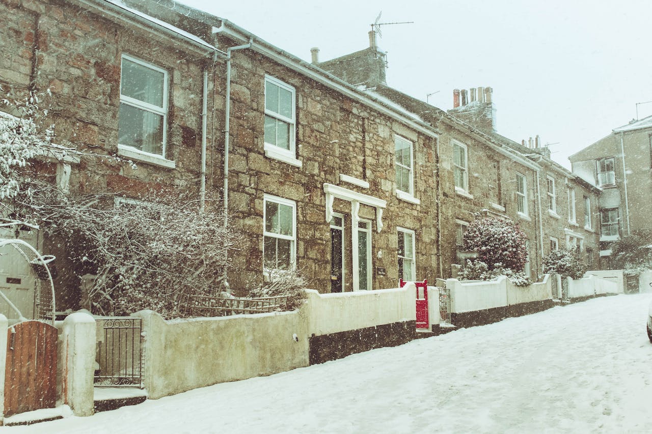 Does Window Film Retain Heat In Winter? Explore Winter Benefits
